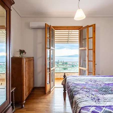 Spacious - Panoramic Sea & Mountain Views *