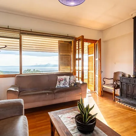 Spacious - Panoramic Sea & Mountain Views Дом отдыха *