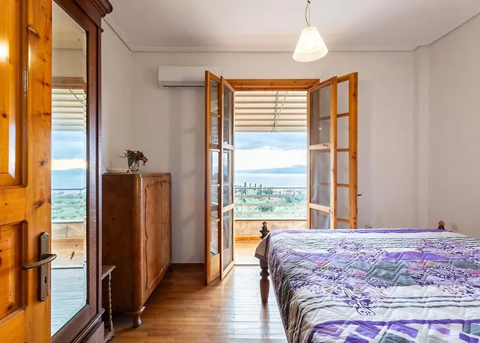 Spacious - Panoramic Sea & Mountain Views *