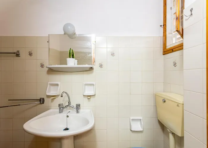 Spacious - Panoramic Sea & Mountain Views *