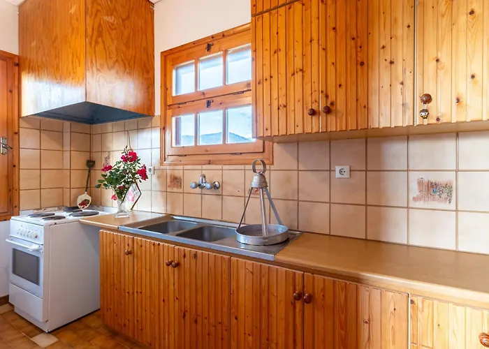 Spacious - Panoramic Sea & Mountain Views *