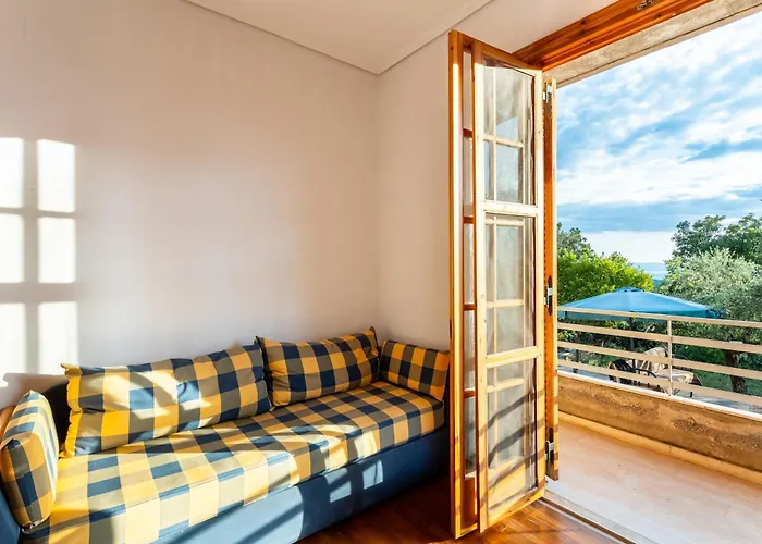 Holiday home Spacious - Panoramic Sea & Mountain Views *